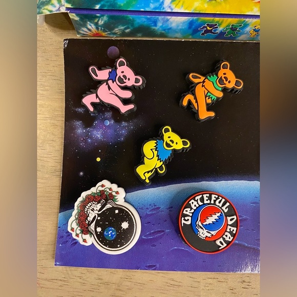 Crocs X Grateful Dead Jibbitz Limited Edition Charm Set 10 Pack New - Picture 5 of 9